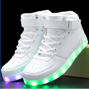 APTESOL Kids Youth LED Light Up Sneakers Unisex
